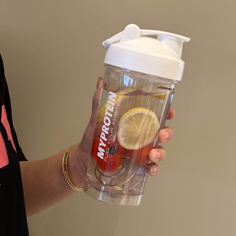 Cană shaker sport cu grade de măsurare, 600 ml
