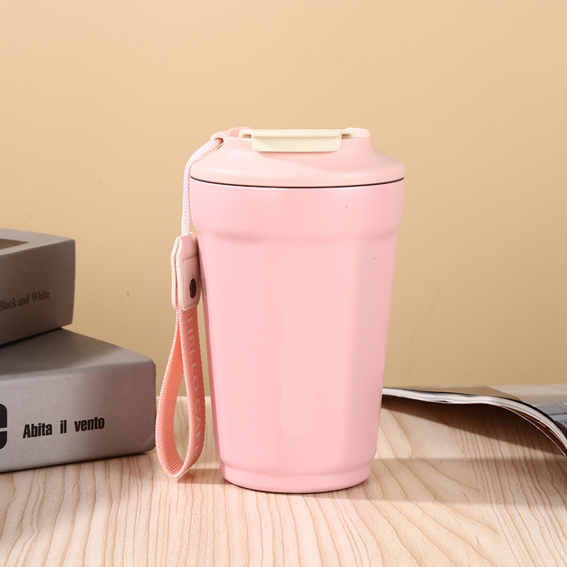 Pahar plastic multifuncțional pentru shake-uri, cu interior din oțel inoxidabil 304 și mâner portabil