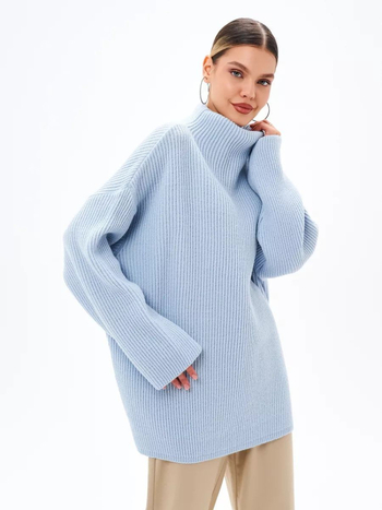 Oversize garbó magas nyakkal, hosszú ujjú, laza szabású, meleg kötött