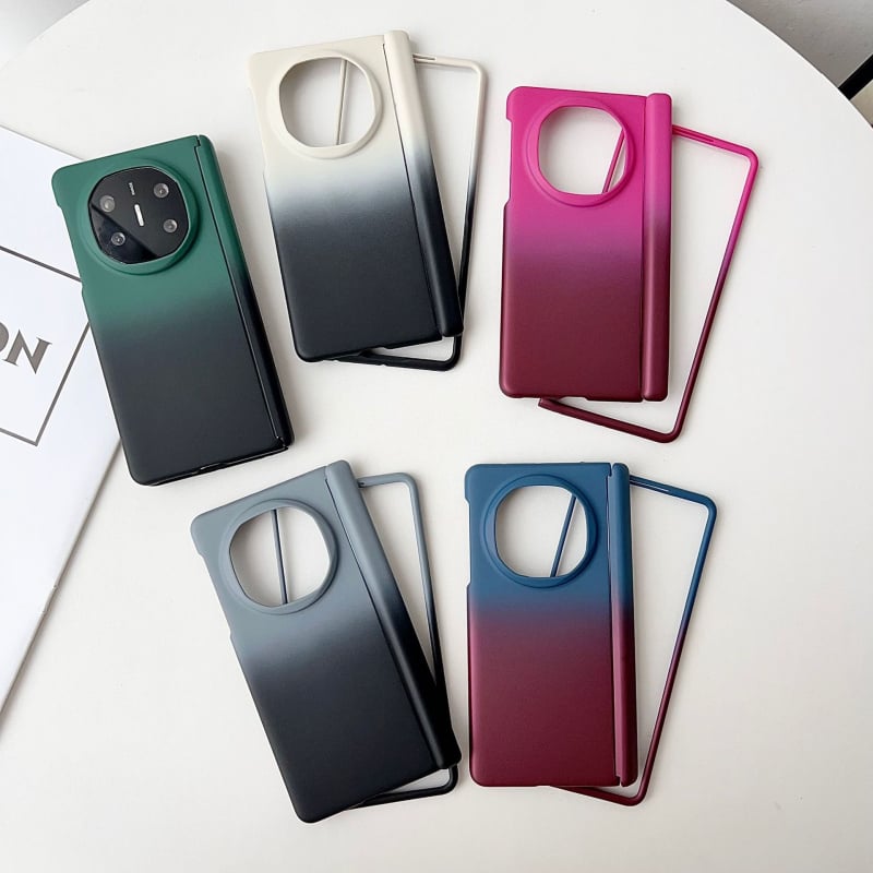 Kućište Huawei Mate X6 s gradientnim završetkom i matom teksturom za sklopni zaslon