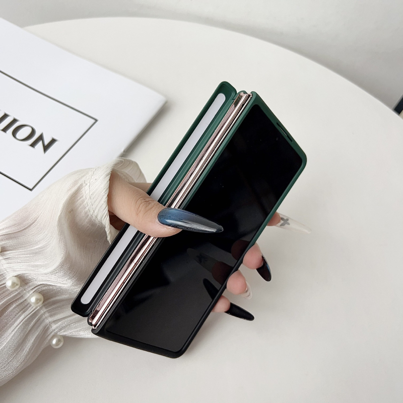 Kućište Huawei Mate X6 s gradientnim završetkom i matom teksturom za sklopni zaslon