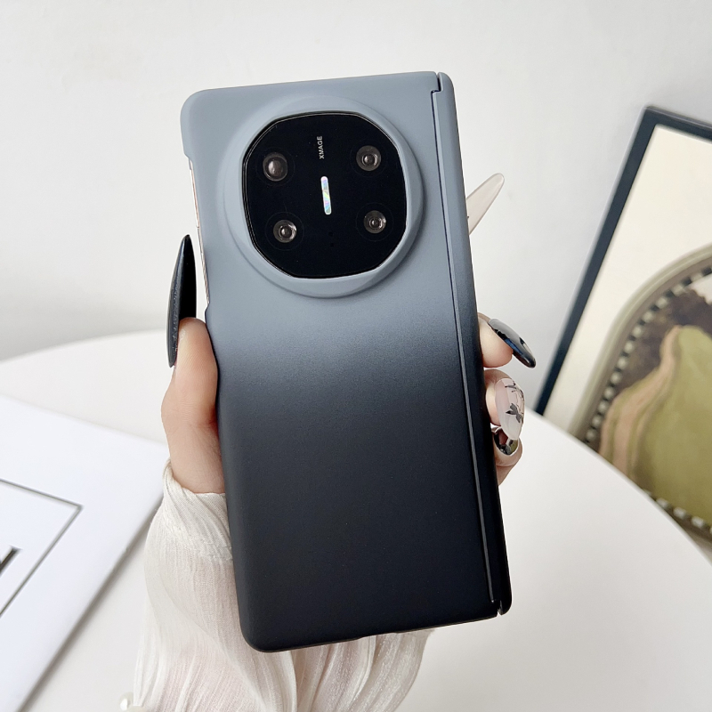 Kućište Huawei Mate X6 s gradientnim završetkom i matom teksturom za sklopni zaslon