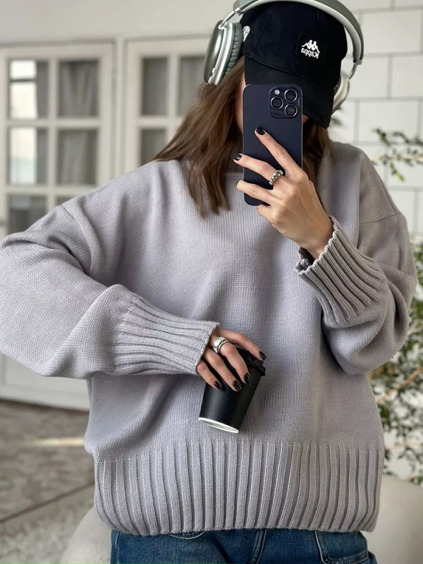 Női oversized kapucnis kötött pulóver, lazán szabott