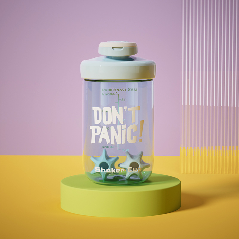 Sticlă din plastic pentru sport, shaker cu capacitate mare, model nou 2025, pentru shake-uri proteice, cu scară de măsurare