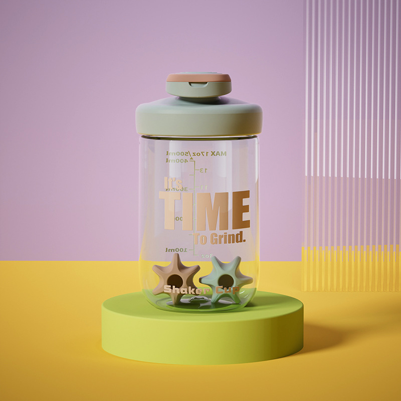 Sticlă din plastic pentru sport, shaker cu capacitate mare, model nou 2025, pentru shake-uri proteice, cu scară de măsurare
