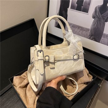 Ženska torbica od uljane kože s nišnim dizajnom, moderna svakodnevna crossbody torba kvadratnog oblika
