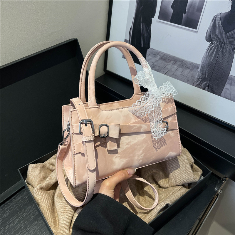 Ženska torbica od uljane kože s nišnim dizajnom, moderna svakodnevna crossbody torba kvadratnog oblika