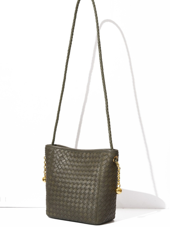 Ženska torbica od prave ovčje kože, tkanog košarastog stila – bucket bag, visoke kvalitete, minimalistička i chic, kompaktna torba za rame