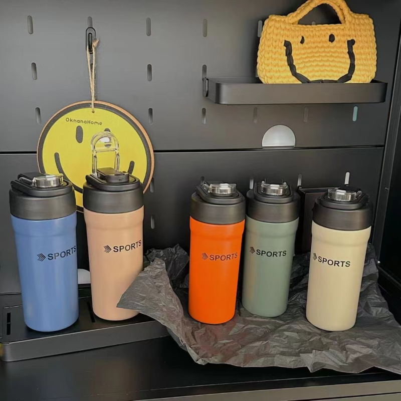 Cana izolată din oțel inoxidabil pentru studenți – design stilat, cană de cafea unisex, portabil