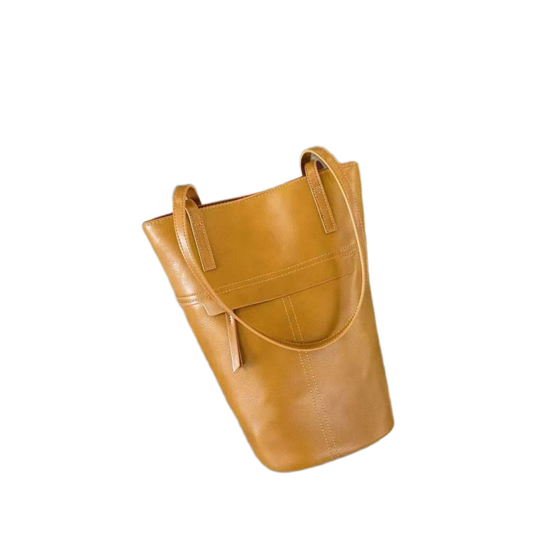 Ženska bucket torbica od kože prvog sloja biljnim postupkom obrađena, 2025 nova moda, velika kapaciteta, za svakodnevnu upotrebu, pretinac za telefon, s jednim crossbody naramenicom.
