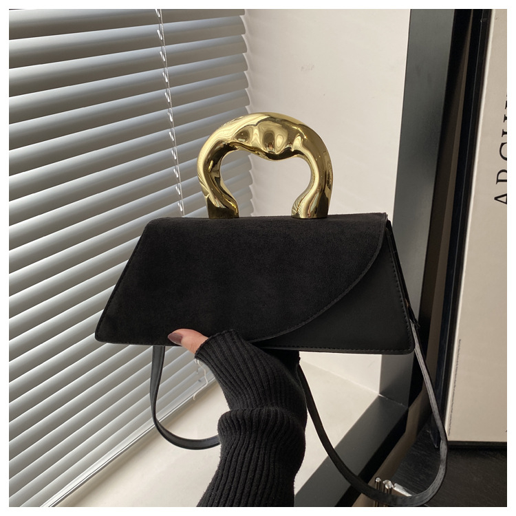 Proljeće 2025: ženska mala kvadratna torbica s teksturnom površinom, crossbody, casual stil