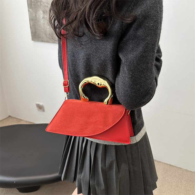 Proljeće 2025: ženska mala kvadratna torbica s teksturnom površinom, crossbody, casual stil