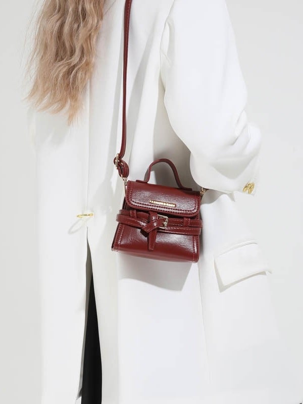 2026 nova vintage mini torbica od uljne kože, nišni dizajn, ručno nošenje, ukrasna kopča s remenom, crossbody torbica za ruž