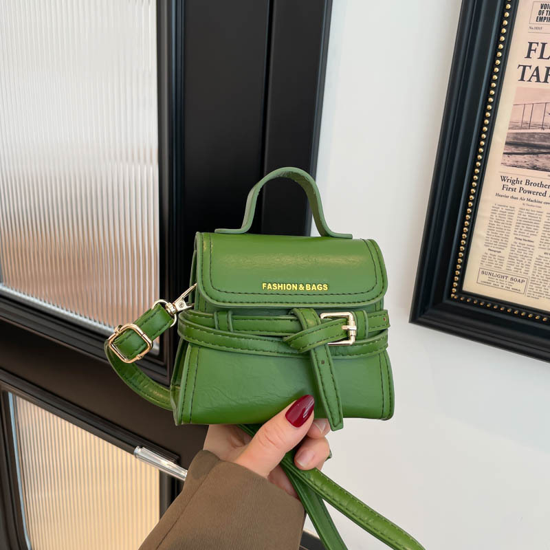 2026 nova vintage mini torbica od uljne kože, nišni dizajn, ručno nošenje, ukrasna kopča s remenom, crossbody torbica za ruž