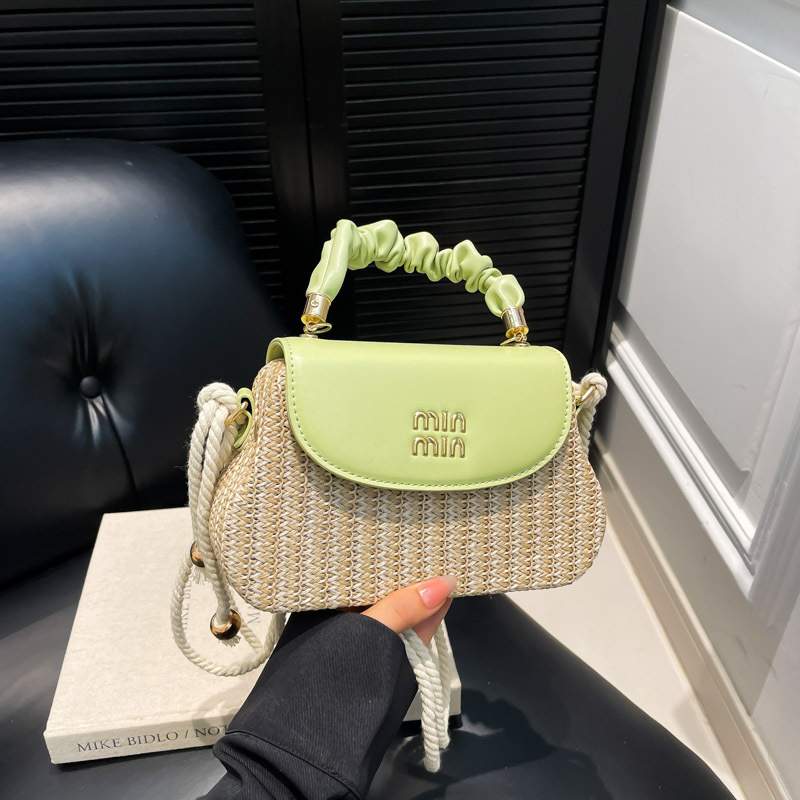 Ženska torba za rame i crossbody 2025 — nišni dizajn, svestrana i elegantna torba s pletenim uzorkom