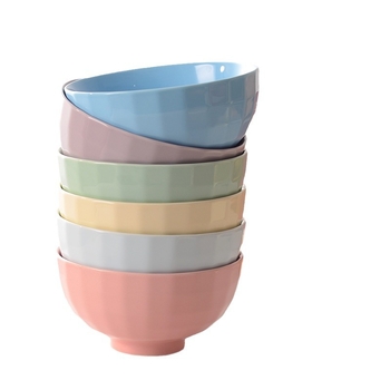 Macaron színű porcelán magas lábú tál, 15 cm átmérőjű, tészta- és leves tál