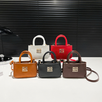 2025 nova euro-američka moda retro crossbody torbica za djevojčice, kompaktna ali prostrana, s motivom crvene omotnice
