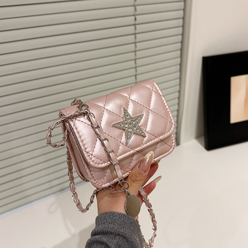 Mini torbica s dijamantnim šavom, srebrna, lančana crossbody, mala torbica za ruž