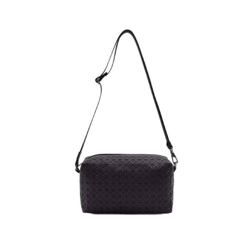 Geometrijska šivana sedlasta torba od silikona, mala kvadratna torba za kameru, s remenom za rame ili crossbody