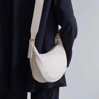 Ženska PU torba – sedlovog oblika, crossbody, za svakodnevnu uporabu, dizajn 2025