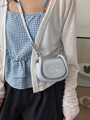 Ženska mini crossbody torba sa sedlovnim dizajnom, PU koža