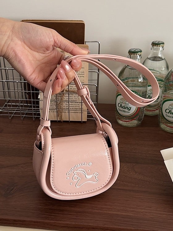 Ženska mini crossbody torba sa sedlovnim dizajnom, PU koža