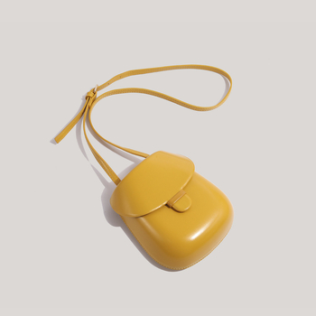 2024. Proljeće–Ljeto: nova nišna retro umjetnička minimalistička crossbody sedlasta torba sa motivom školjke, ženska svakodnevna torba