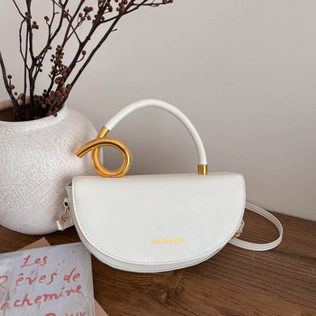 Stilna sedlastog oblika torbica s premium teksturom, univerzalna za nošenje na rame i crossbody, za posao i svakodnevnu uporabu