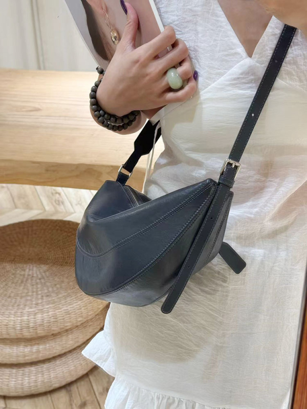Torba od prave kože s oblikom sedla, retro trokutasti dizajn, crossbody torba preko ramena