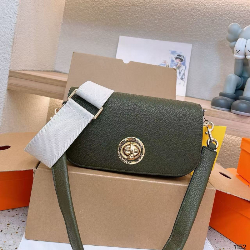 Mini sedlasta torbica od Lychee kože s okretom kopčom, široka naramenica, ženska crossbody torba