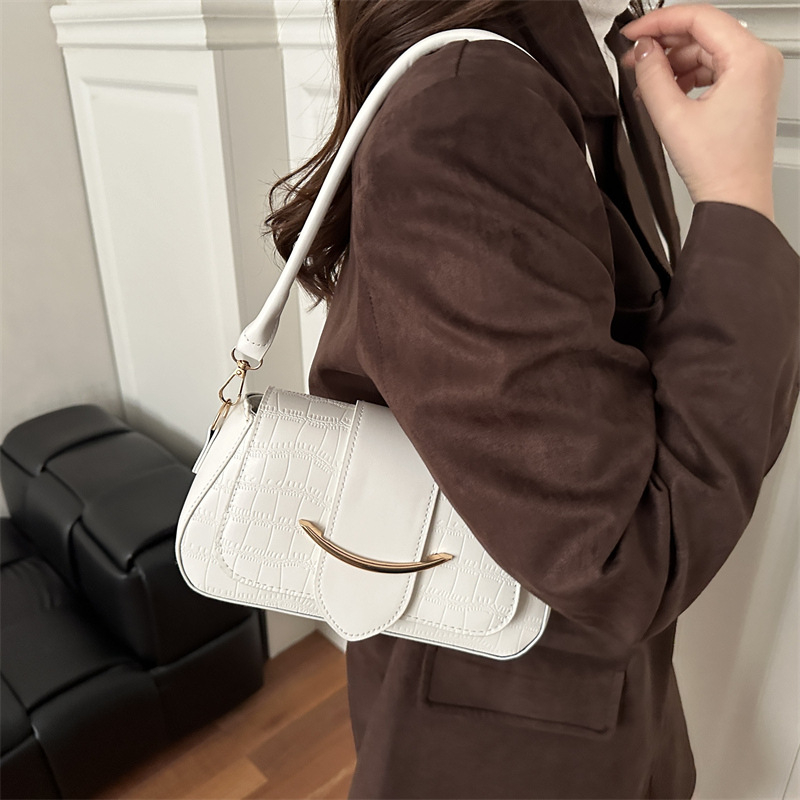 Color-block saddle torba preko ramena – svestrana gradska torba, stil 2025