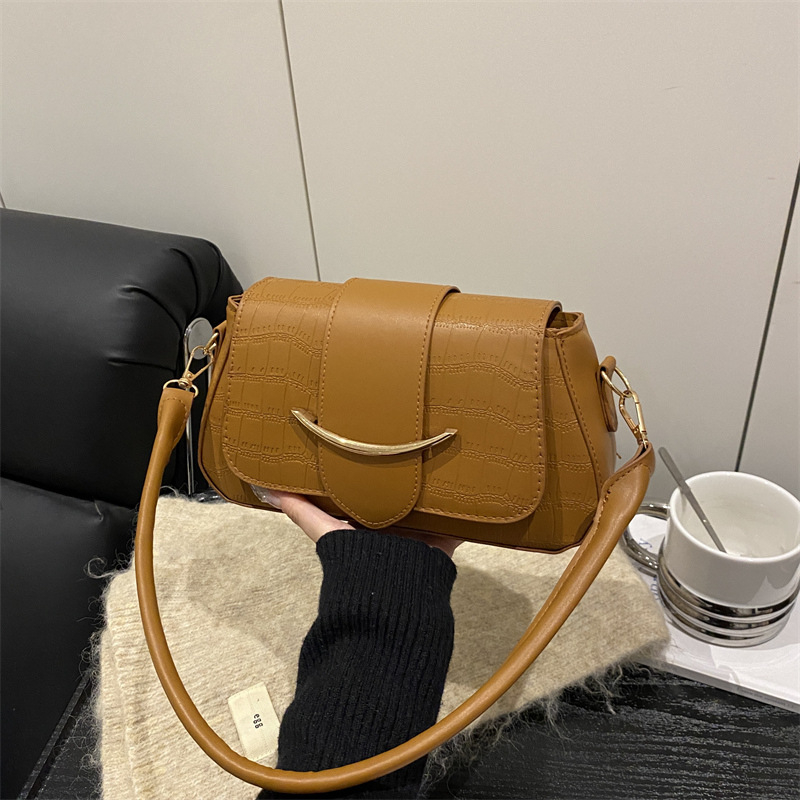 Color-block saddle torba preko ramena – svestrana gradska torba, stil 2025