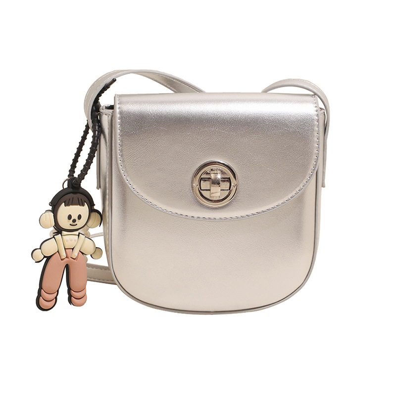 Proljetno-ljetna vintage torba tip sedlo u francuskom stilu, nišna torba preko ramena, crossbody, teksturirana, jednostavna i slatka s cartoon motivom.