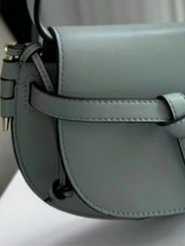 Pujinman ženska torbica tipa sedlo s izvezenim motivom, od prave kože, mala, crossbody preko ramena
