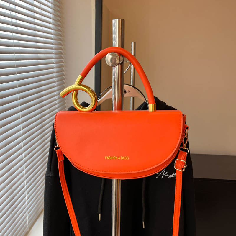 Ženska mini torbica u obliku sedla od sintetičke kože, crossbody/ramena, za svakodnevnu i poslovnu upotrebu