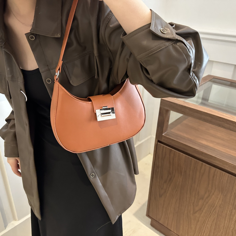 Ženska crossbody torbica, 2024 novi model, retro sedlo dizajn, teksturirana površina, za svakodnevnu upotrebu