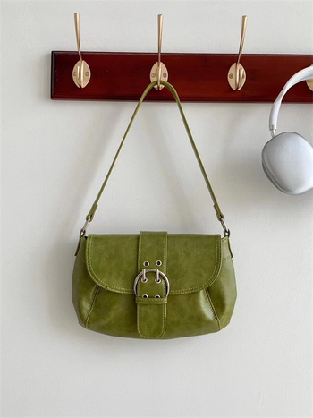 Torba preko ramena s preklopom, jednobojna, sedlast oblik, plisirani detalji, korejski stil, PU materijal