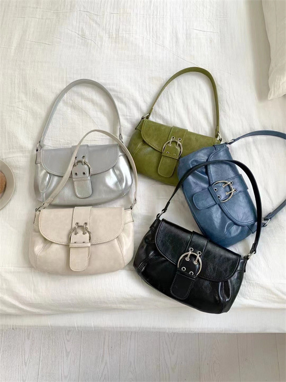 Torba preko ramena s preklopom, jednobojna, sedlast oblik, plisirani detalji, korejski stil, PU materijal