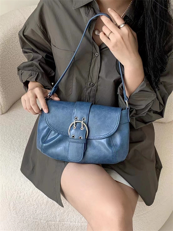Torba preko ramena s preklopom, jednobojna, sedlast oblik, plisirani detalji, korejski stil, PU materijal