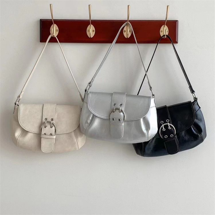 Torba preko ramena s preklopom, jednobojna, sedlast oblik, plisirani detalji, korejski stil, PU materijal