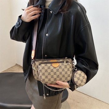 Károvaná sedlovita torba za rame s lancem, minimalistički retro stil