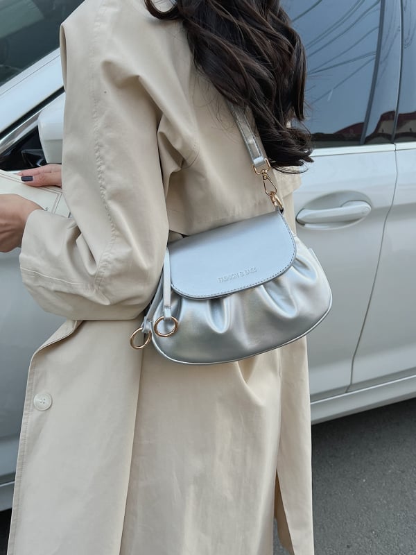 Ženska mala sedlovna torbica, crossbody, PU koža s teksturom oblaka, 2026 model