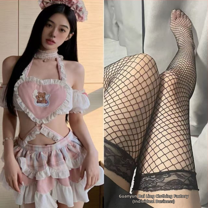 Lolita-inšpirovaný sexy set spodnej bielizne so štýlom slúžky, motív medvedieho srdca a sukňa odhaľujúca zadok, vyrobené z polyesteru