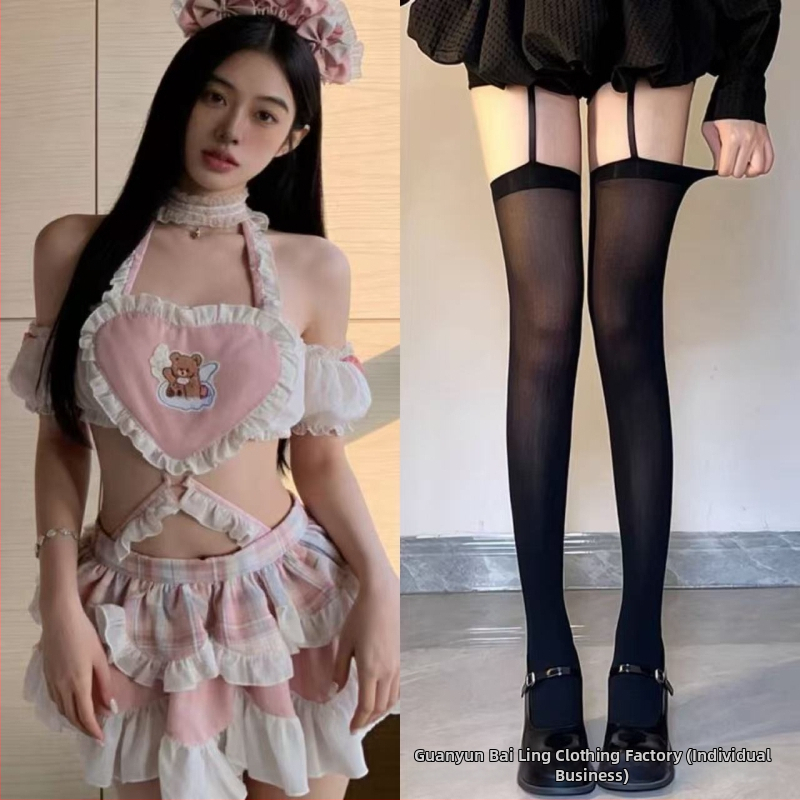 Lolita-inšpirovaný sexy set spodnej bielizne so štýlom slúžky, motív medvedieho srdca a sukňa odhaľujúca zadok, vyrobené z polyesteru