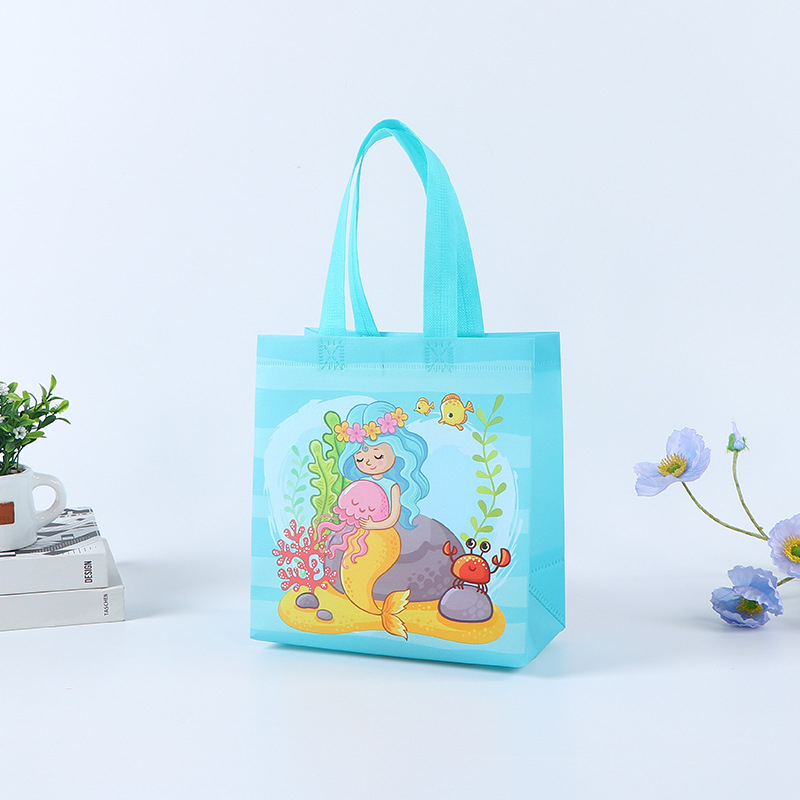 Geantă din material nețesut cu design cartoon – geantă cadou personalizată pentru bomboane de ziua de naștere, laminată