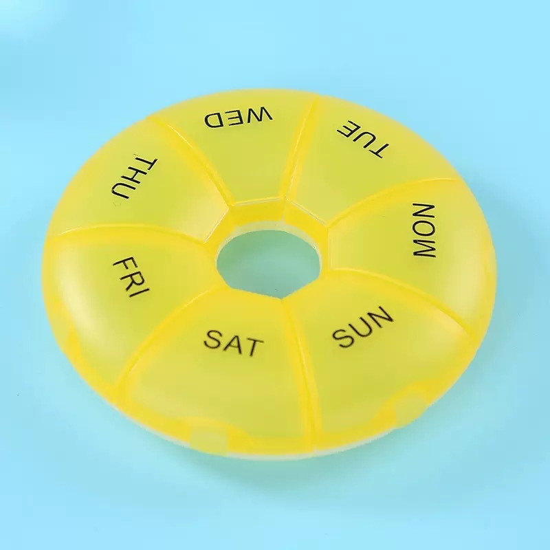 Organizator colorat pentru medicamente de 7 zile, capacitate mare, portabil, din plastic, cu compartimente divizate și protecție împotriva umezelii