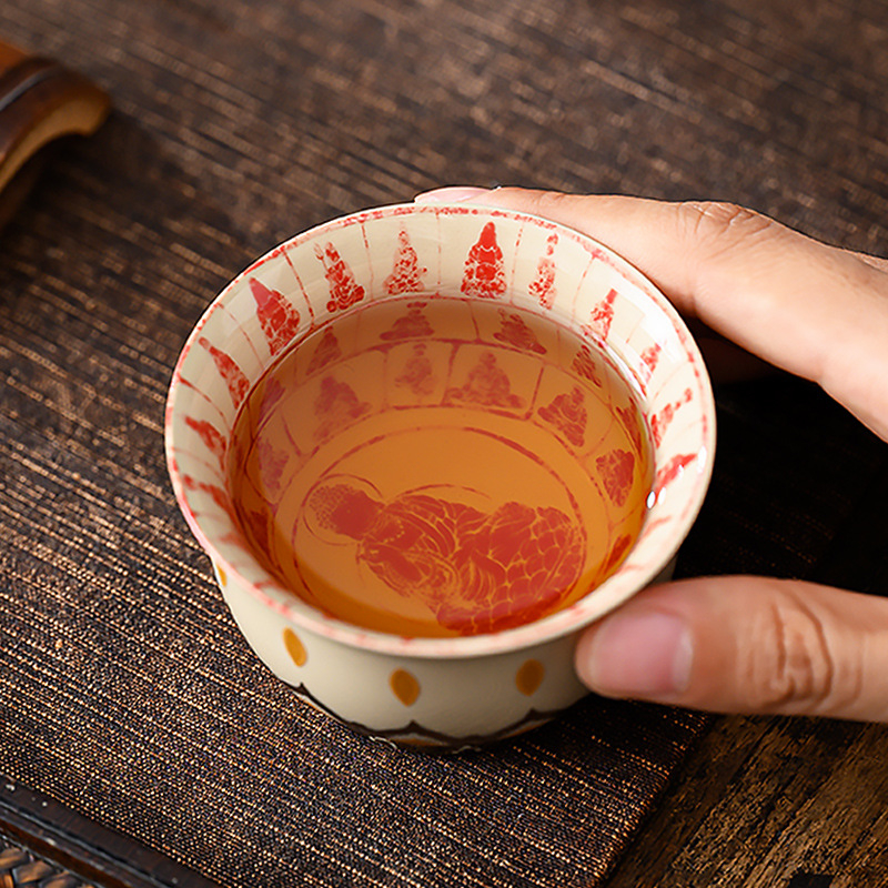 Ceașcă ceramică cu lotus – unică, pentru degustare personală de ceai Gongfu