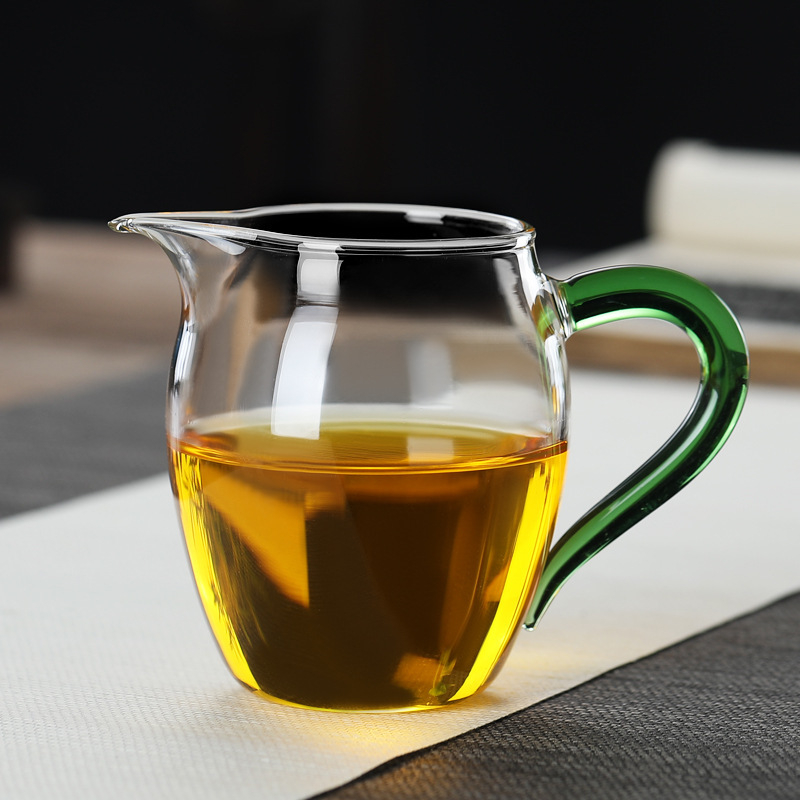 Set Gongfu din sticlă borosilicat transparentă, rezistentă la căldură, cu mâner colorat; include ceainic și ceșți de ceai