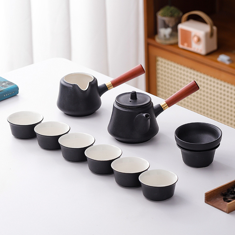 Set de ceai Kung Fu din ceramică, într-o cutie cadou, ceainic de călătorie portabil pentru cadouri corporatiste și activități de teambuilding, cu imprimare a siglei