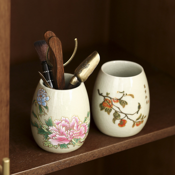 Accesorii ceramice pentru ceremonia ceaiului: țevi de depozitare pentru ceai, țeavă de ceai individuală, borcan pentru uneltele de preparare a ceaiului, sticlă pentru ceremonia ceaiului, vază mică, suport de birou pentru pixuri